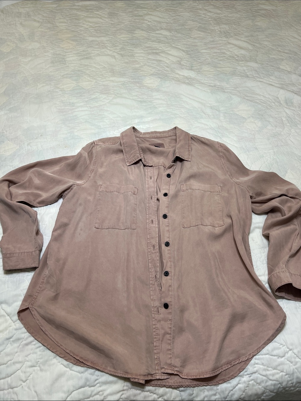 Universal Thread Dusty Mauve Casual Button-Down Shirt with Black Buttons